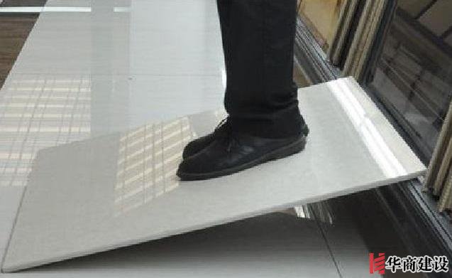 衛(wèi)生間裝修時該如何挑選瓷磚，里面大有學(xué)問