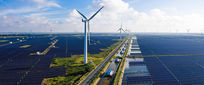 光伏發(fā)電：點(diǎn)亮綠色未來(lái)的清潔能源之光